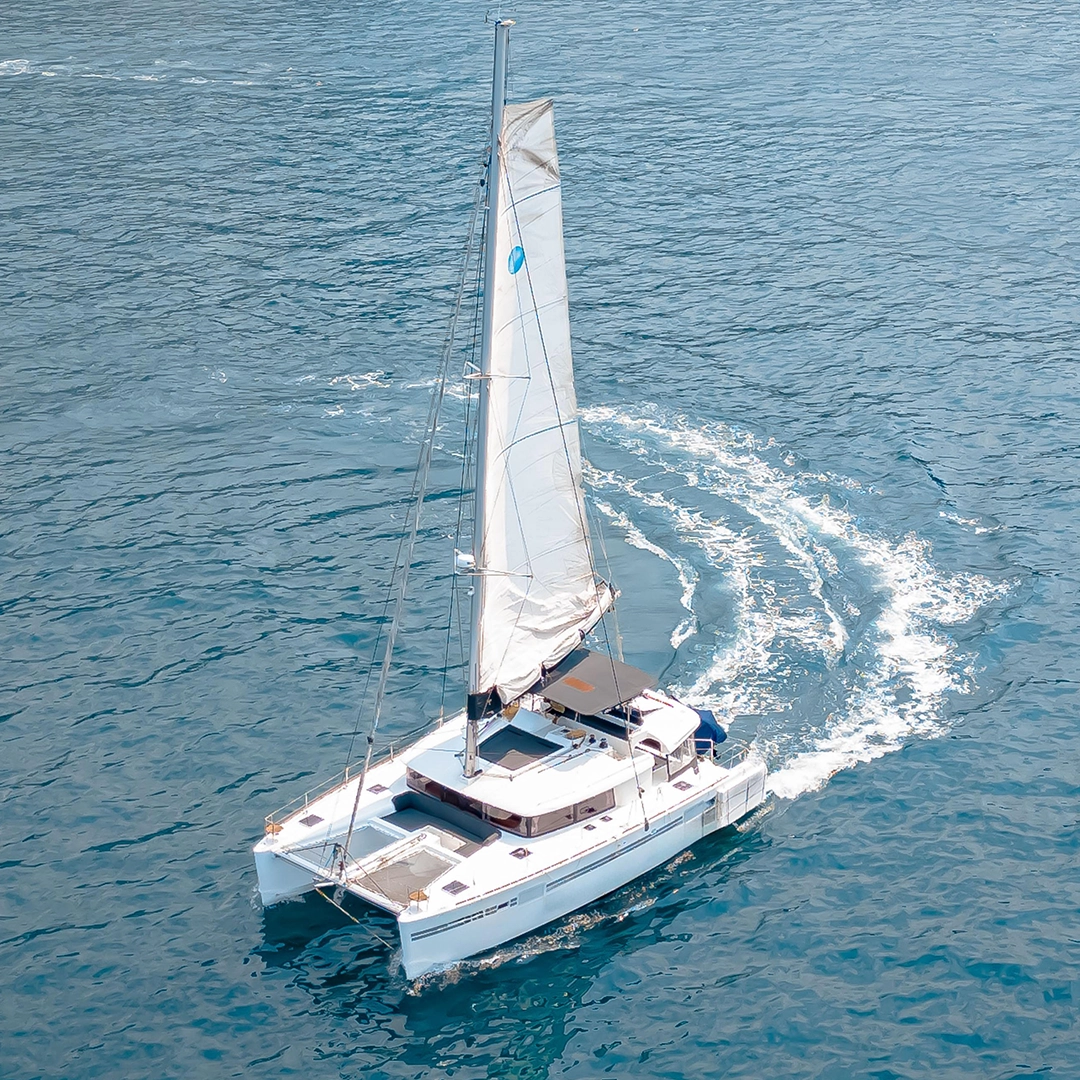 Catamarán Lagoon 450 “QUICON” vista aerea